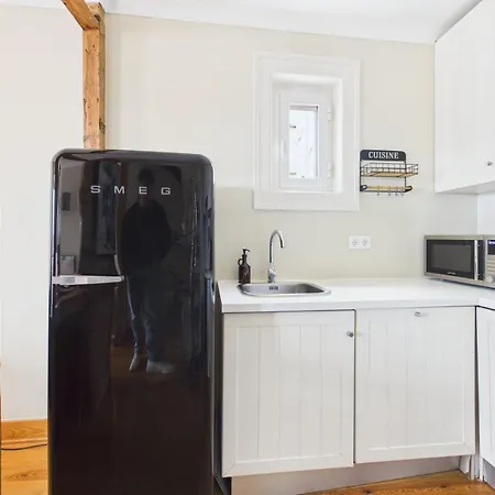2br W/ Terrace & Castle Sao Jorge Views - Alfama | By Airnest Appartement Lissabon