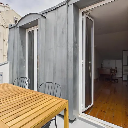 2br W/ Terrace & Castle Sao Jorge Views - Alfama | By Airnest Lägenhet