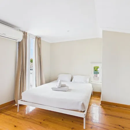 2br W/ Terrace & Castle Sao Jorge Views - Alfama | By Airnest * Lisboa